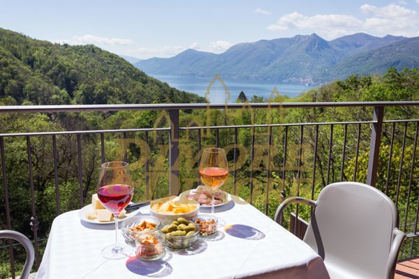casa indipendente in vendita a Dumenza