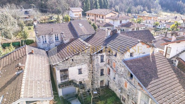 pentavano in vendita a Dumenza