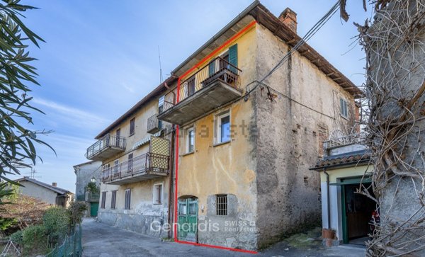 appartamento in vendita a Dumenza in zona Due Cossani