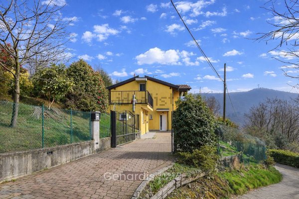 casa indipendente in vendita a Dumenza