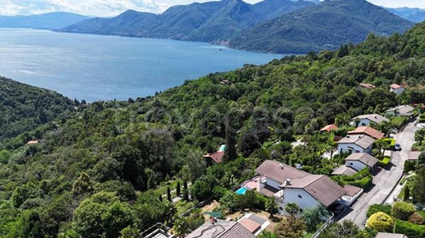 casa indipendente in vendita a Dumenza