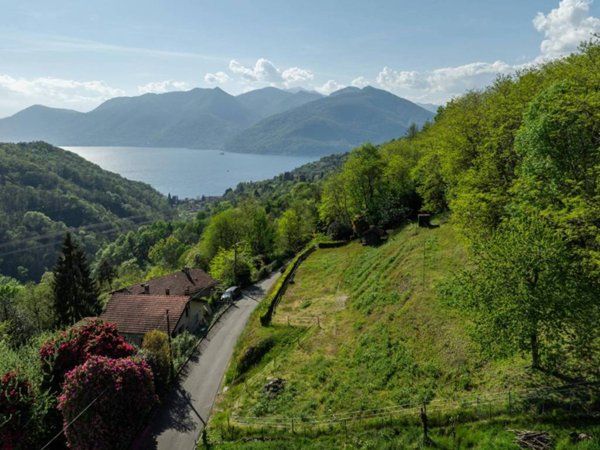 casa indipendente in vendita a Dumenza