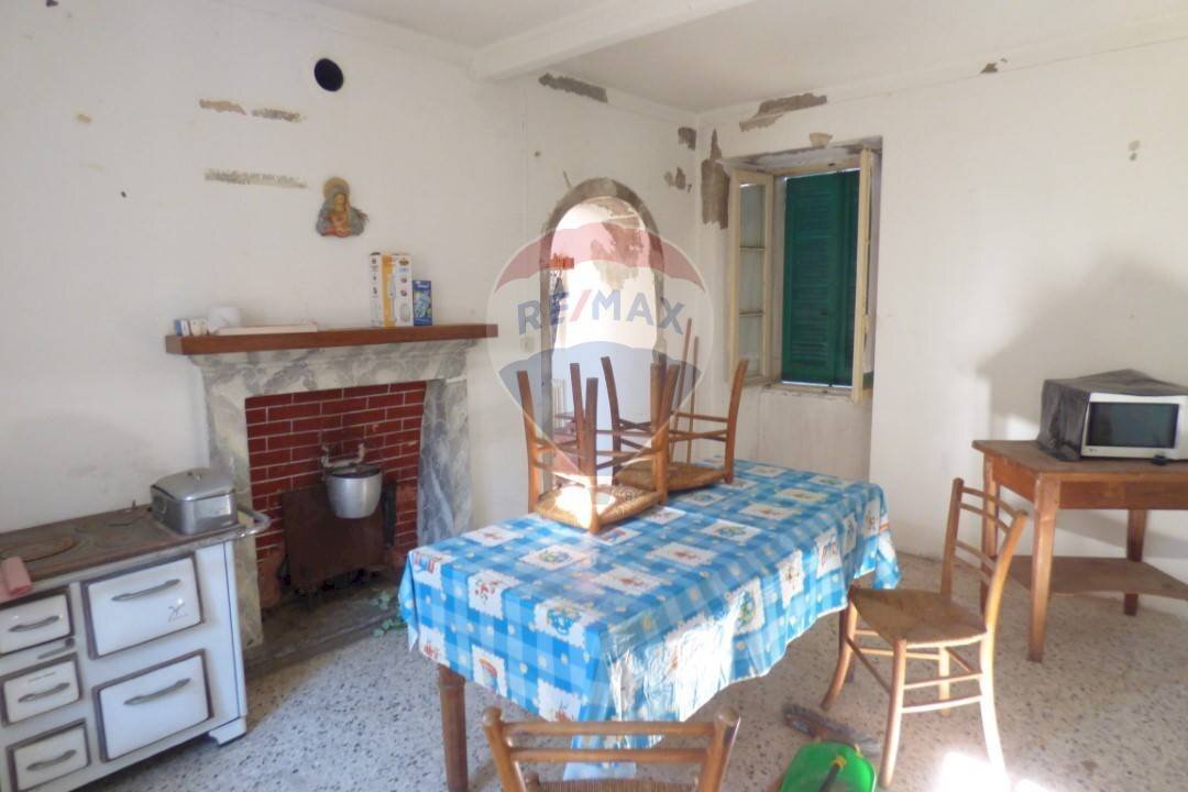 casa semindipendente in vendita a Dumenza