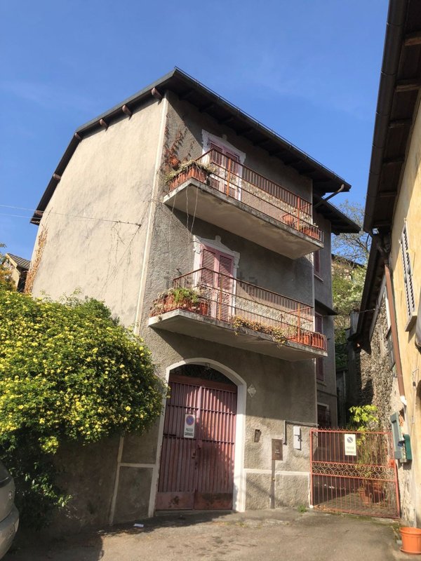 casa indipendente in vendita a Dumenza