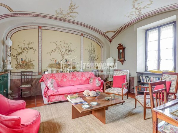 casa indipendente in vendita a Dumenza in zona Runo