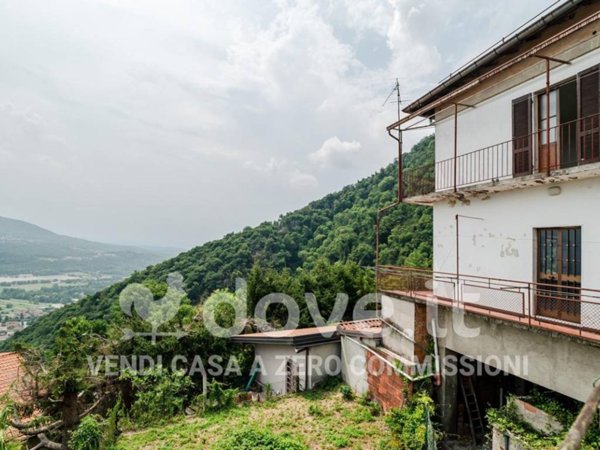 casa indipendente in vendita a Duno