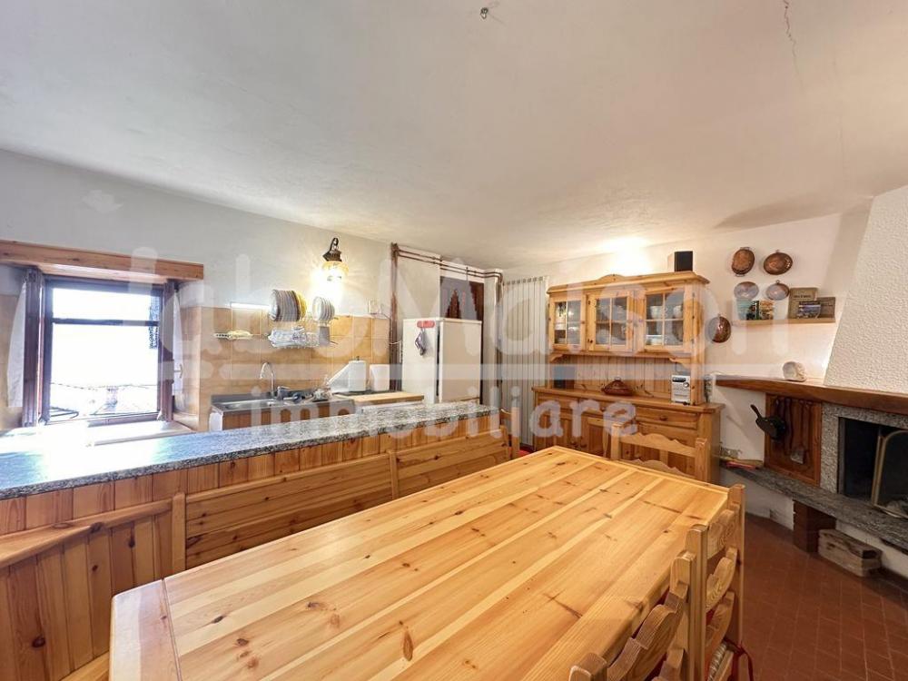 casa indipendente in vendita a Duno