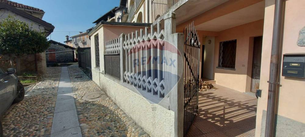 appartamento in vendita a Duno