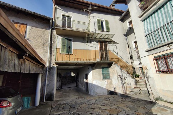 appartamento in vendita a Duno