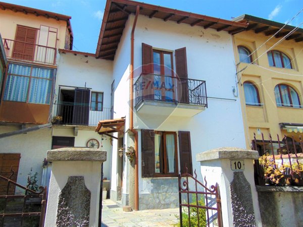 casa indipendente in vendita a Duno