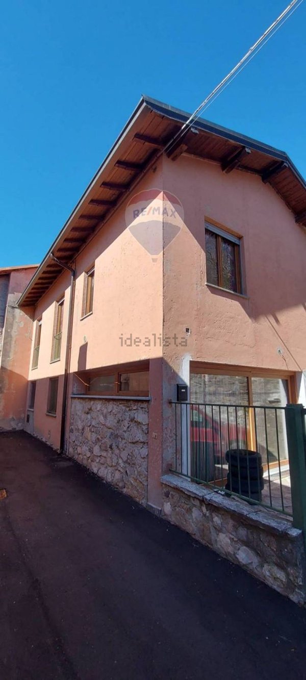 appartamento in vendita a Duno