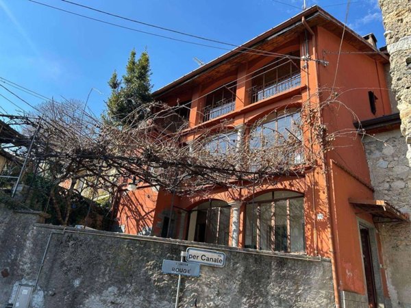 casa indipendente in vendita a Duno