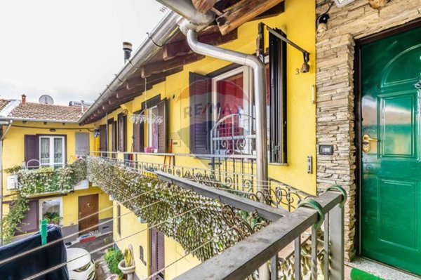 casa indipendente in vendita a Fagnano Olona in zona Balzarine