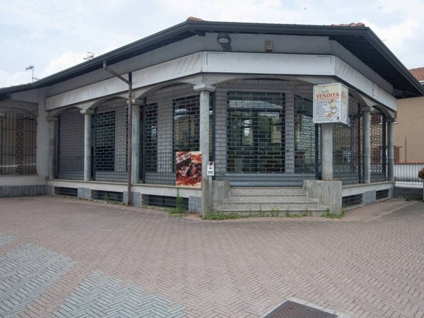 negozio in vendita a Fagnano Olona