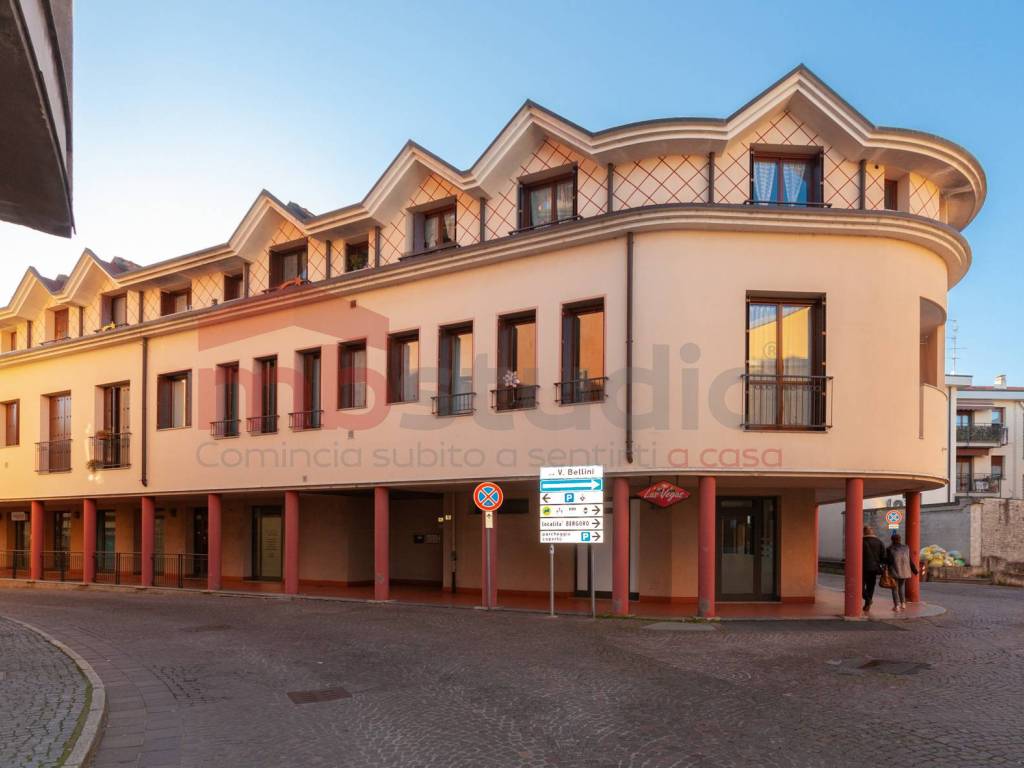 negozio in vendita a Fagnano Olona