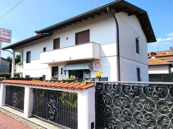 negozio in vendita a Fagnano Olona