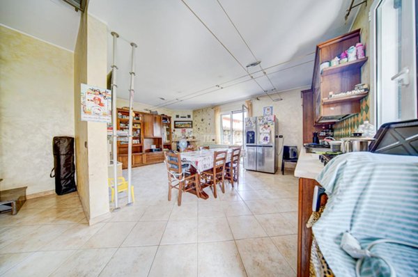 casa indipendente in vendita a Fagnano Olona