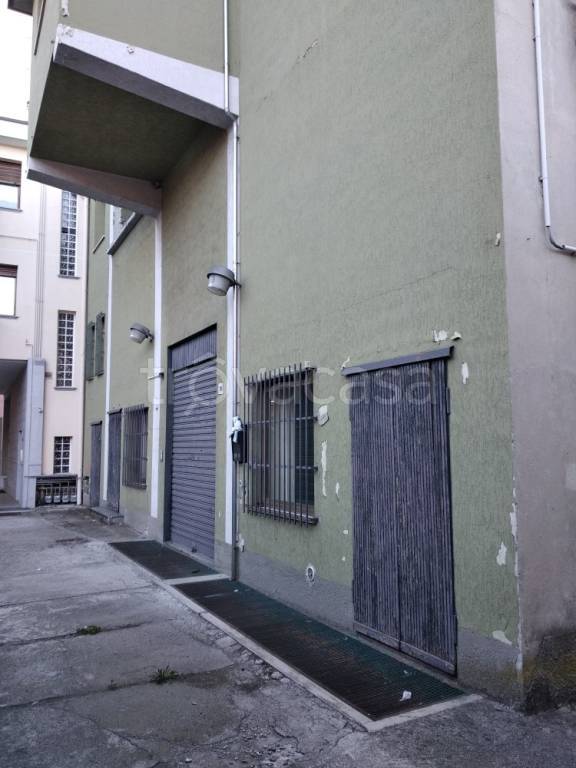 negozio in vendita a Fagnano Olona