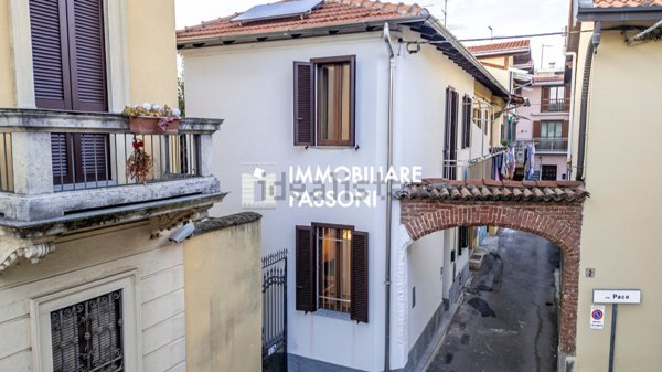 appartamento in vendita a Fagnano Olona