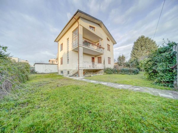 casa indipendente in vendita a Fagnano Olona
