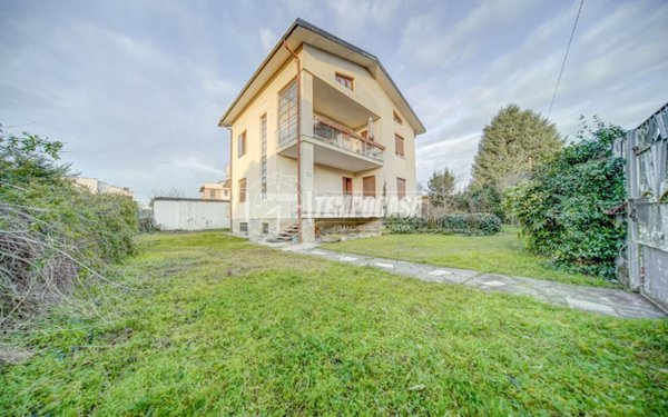 casa indipendente in vendita a Fagnano Olona