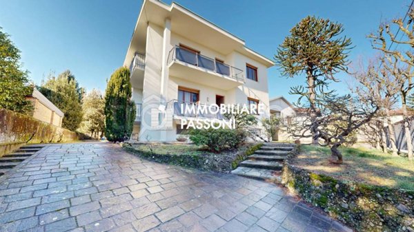 casa indipendente in vendita a Fagnano Olona