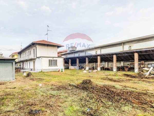 casa indipendente in vendita a Fagnano Olona