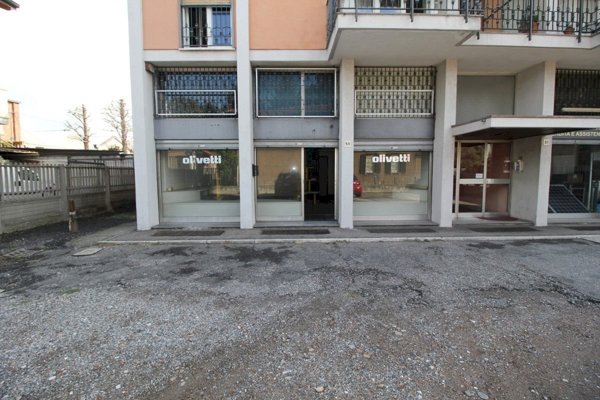 negozio in vendita a Fagnano Olona