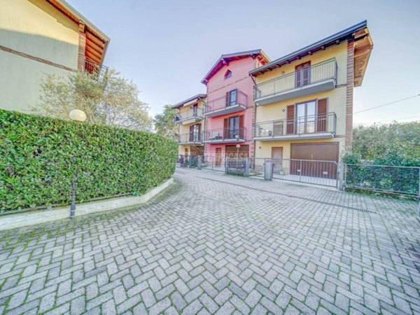 casa indipendente in vendita a Fagnano Olona in zona Balzarine