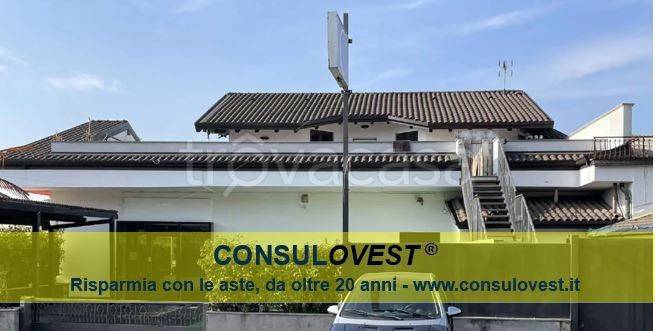 locale commerciale in vendita a Fagnano Olona