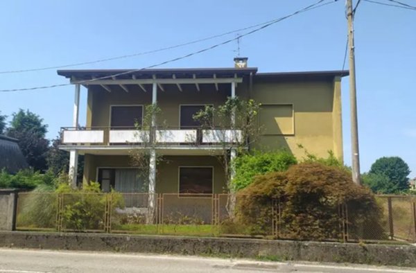 casa indipendente in vendita a Fagnano Olona