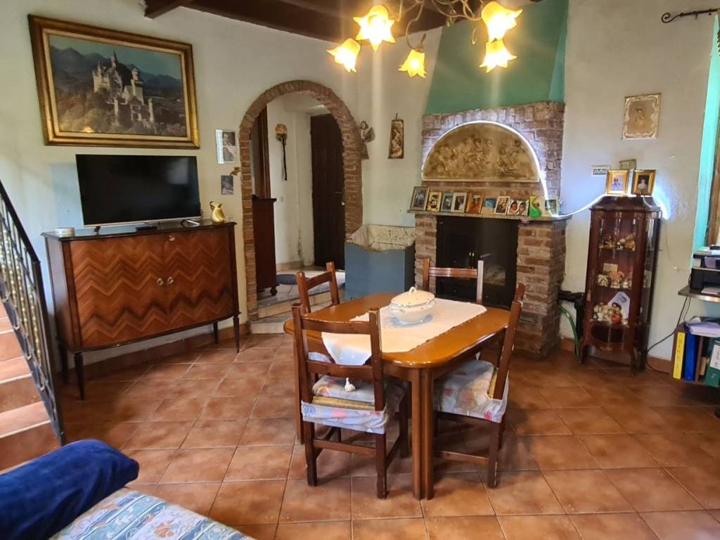 casa indipendente in vendita a Fagnano Olona