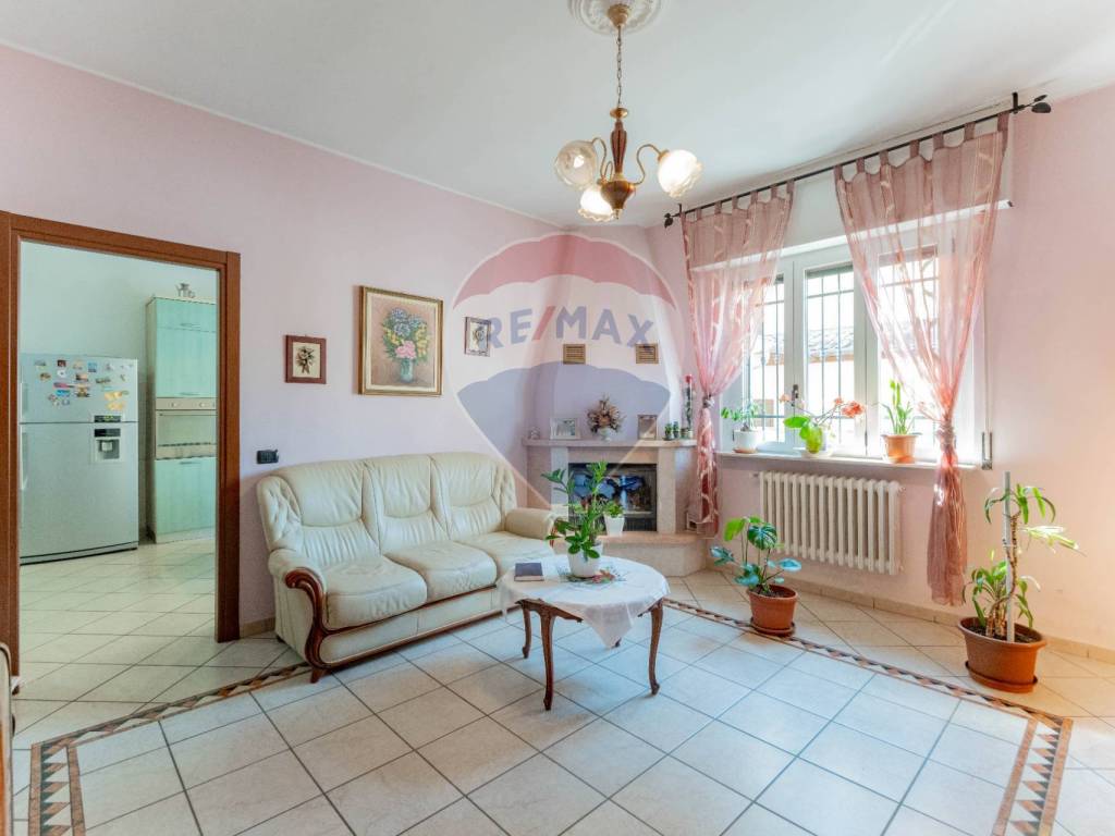 casa indipendente in vendita a Fagnano Olona