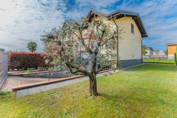 casa indipendente in vendita a Fagnano Olona