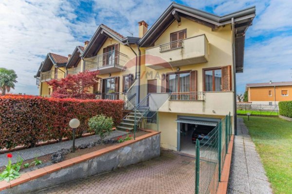 casa indipendente in vendita a Fagnano Olona