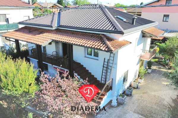 casa indipendente in vendita a Fagnano Olona