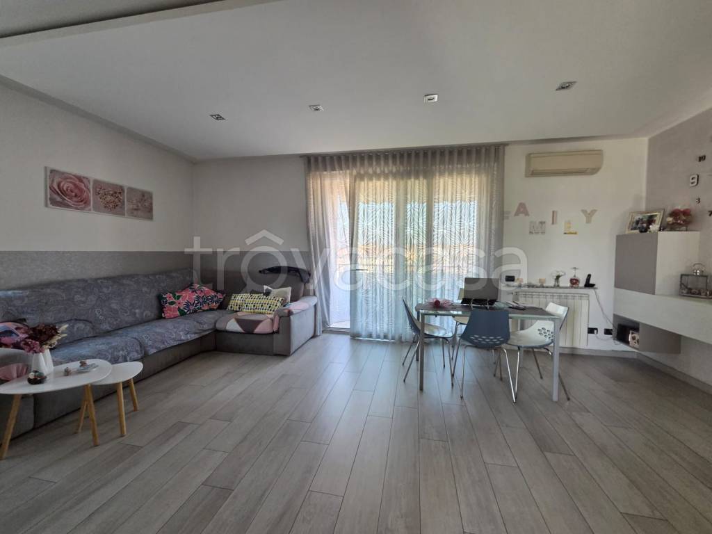 appartamento in vendita a Fagnano Olona