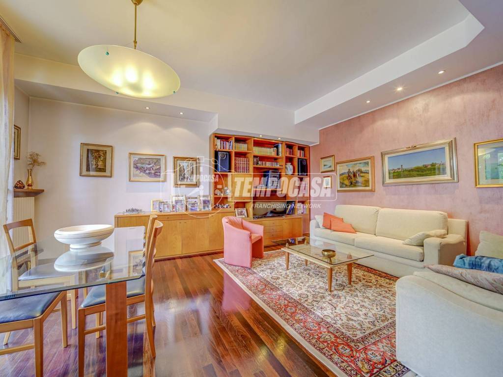 casa indipendente in vendita a Fagnano Olona