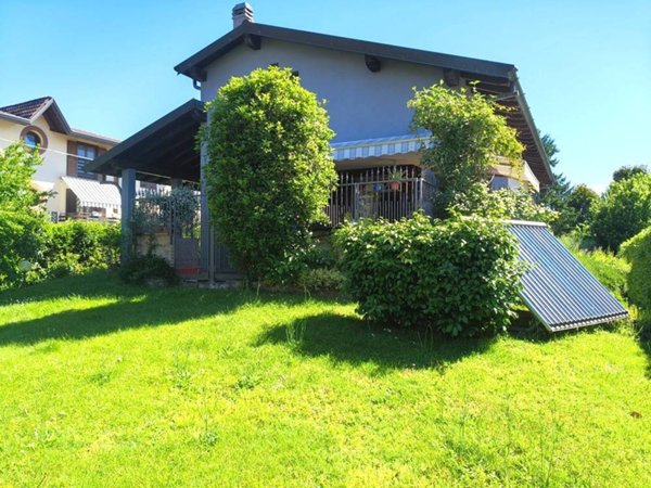casa indipendente in vendita a Fagnano Olona