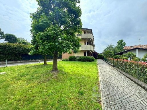 appartamento in vendita a Fagnano Olona