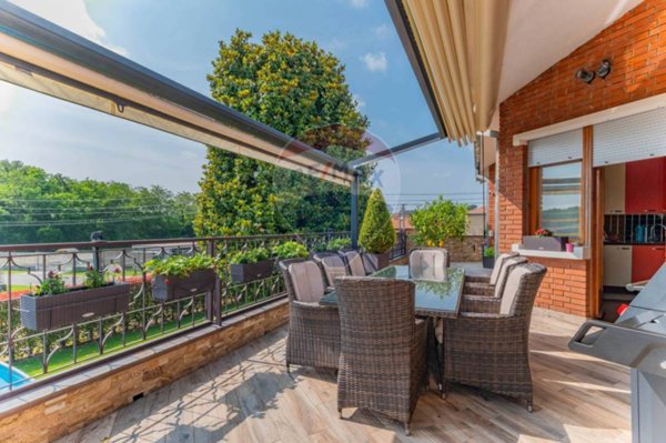 casa indipendente in vendita a Fagnano Olona
