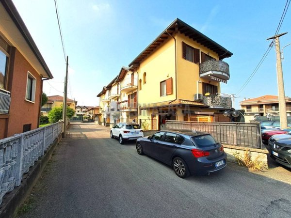 casa indipendente in vendita a Fagnano Olona in zona Fornaci