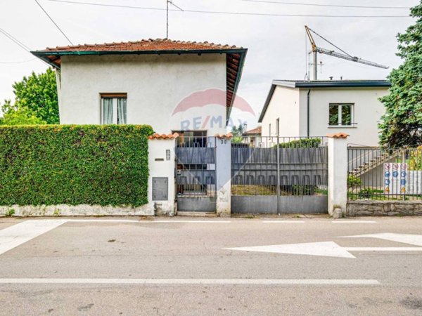 casa indipendente in vendita a Fagnano Olona