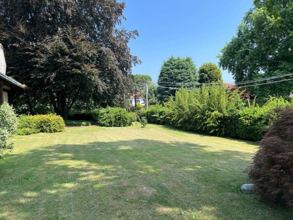 casa indipendente in vendita a Fagnano Olona