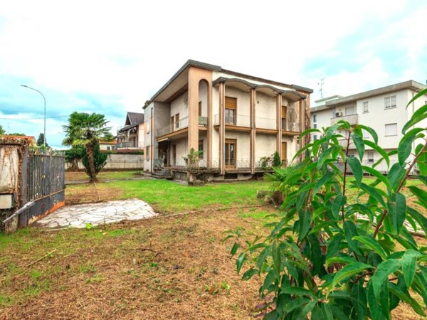 casa indipendente in vendita a Fagnano Olona