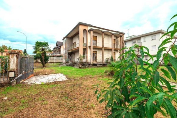 casa indipendente in vendita a Fagnano Olona