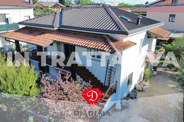 casa indipendente in vendita a Fagnano Olona