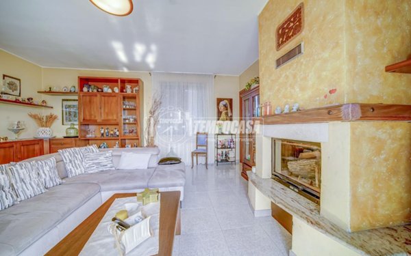 appartamento in vendita a Fagnano Olona