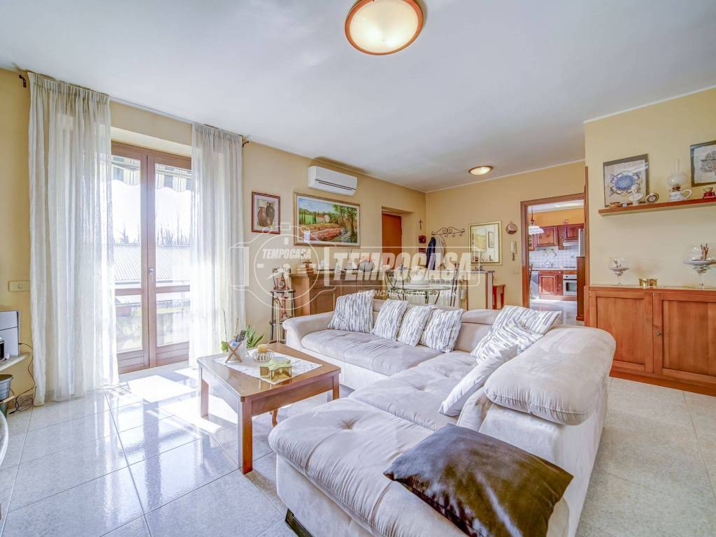 appartamento in vendita a Fagnano Olona