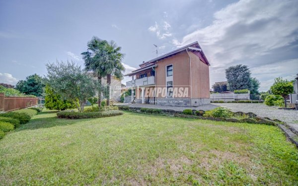 casa indipendente in vendita a Fagnano Olona